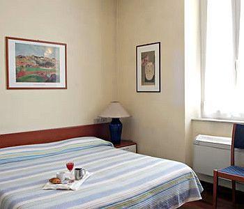 Hotel Torre Matilde Виареджо Экстерьер фото